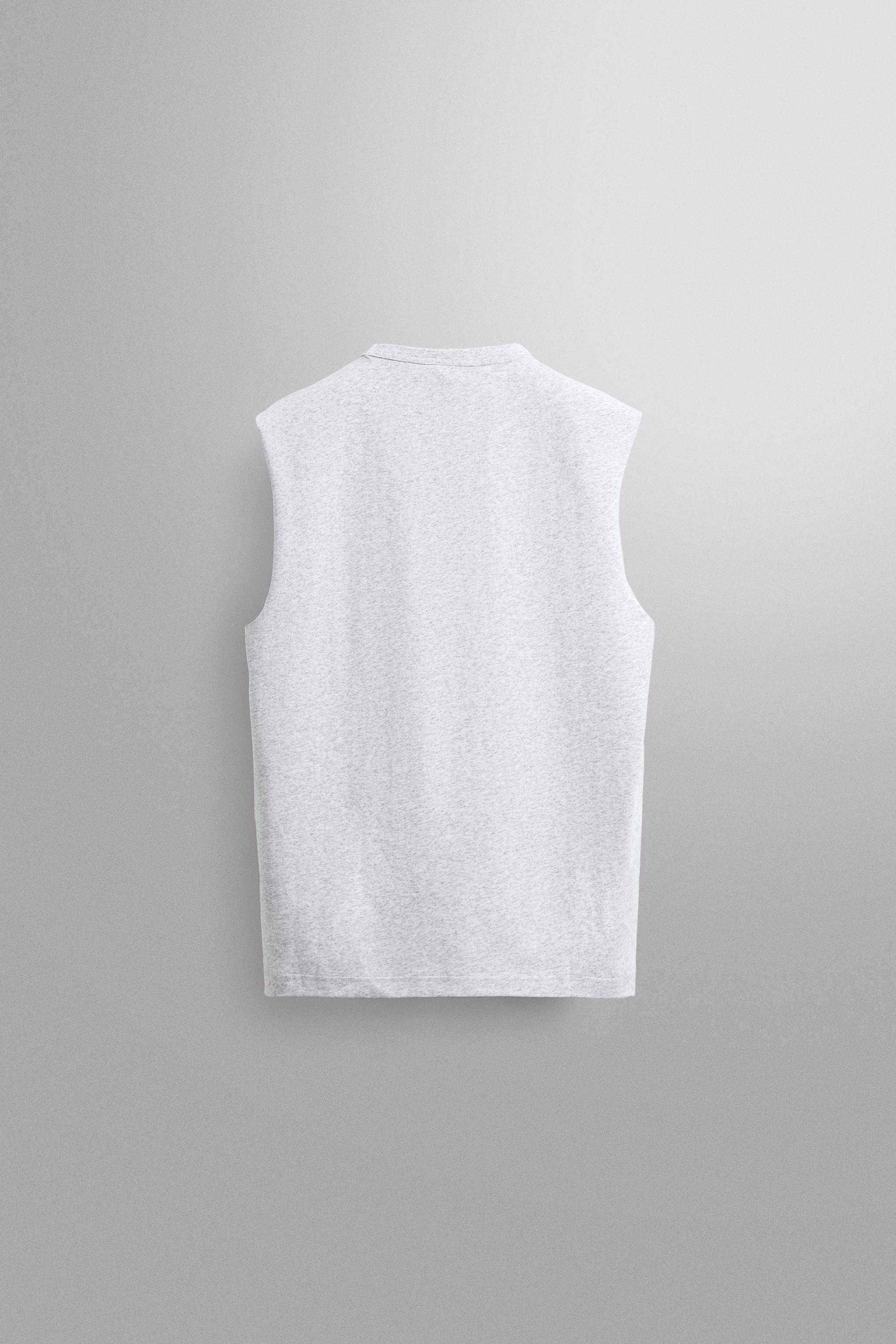 HEAVYWEIGHT TANK TOP